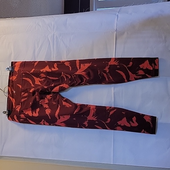 Lululemon Wunder Under High Rise Tight 28" - Picture 2 of 3